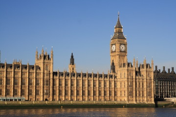 Fototapeta na wymiar Londyn: Domy Parlamentu i Big Bena