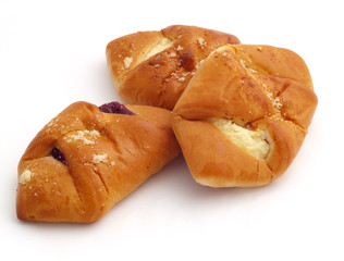 buns filled with cottage cheese and fruit jam