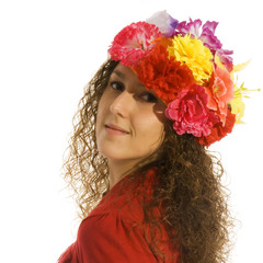 Naklejka premium Summer with many flowers on a beautiful hat