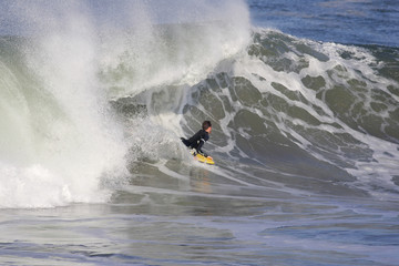 bodyboard dans le tube