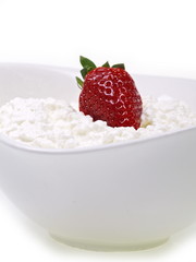 hüttenkäse mit erdbeer