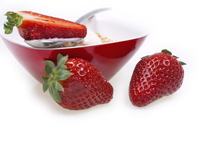 cornflakes mit erdbeerjoghurt