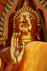 bouddha aux mains de diamant