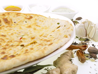 indisches tandoori naan brot mit kräutern
