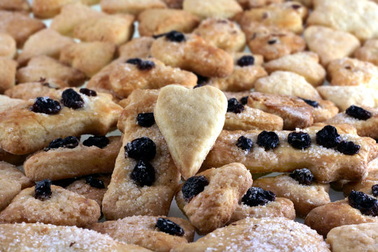 image from food series: shortbreads in shape of a heart
