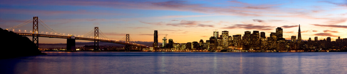 Een panoramische opname van San Francisco, genomen vanaf Treasure Island.