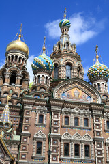 Fototapeta na wymiar Rosyjski katedra w lecie, Petersburg