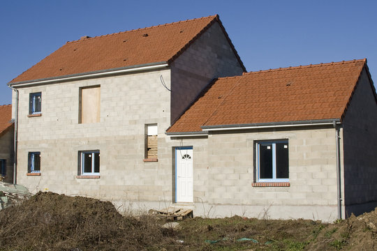 Urbanisme : maison en construction et lotissement