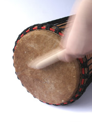 playing kenkeni drum © nonicztego