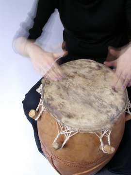 playing handdrum