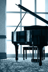 Grand piano silhouette © logoboom