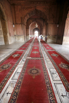 Carpets in corridor, Jama Masjid, Delhi, India