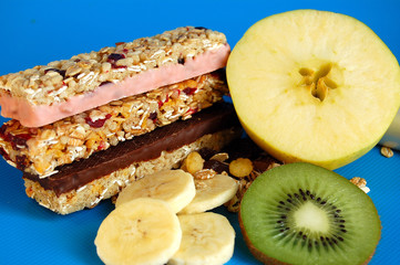 muesli,fruits,snack
