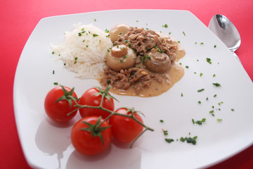 Reis mit Jägersauce