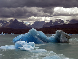 Iceberg in lake Argentino near of Upsala glacier. Argentina - 6277783