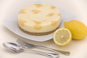 Lemon cheesecake