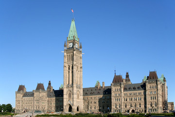 Fototapeta na wymiar Kanadyjska budynek parlamentu w Ottawie, kąt