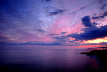 Obraz premium sunset at the sea in azores, s. Miguel island