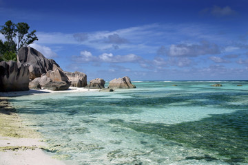 plage ile paradis lagon turquoise seychelles exotique tropique
