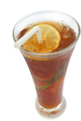 ice tea with lime as garnish