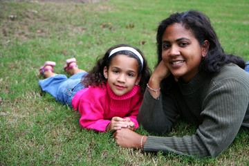 Obraz premium A mixed race mother and daughter