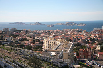 Fototapeta na wymiar Yew i Wyspy Friuli w Marsylii