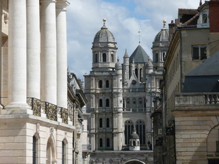 Dijon Basilique Saint Michel - 6337301