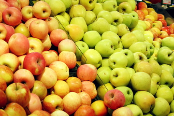 Apples in a shop