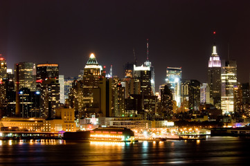 Fototapeta na wymiar Widok od strony zachodniej Manhattan z New Jersey stronie Hudson
