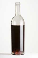Oenologie - bouteille de vin rouge