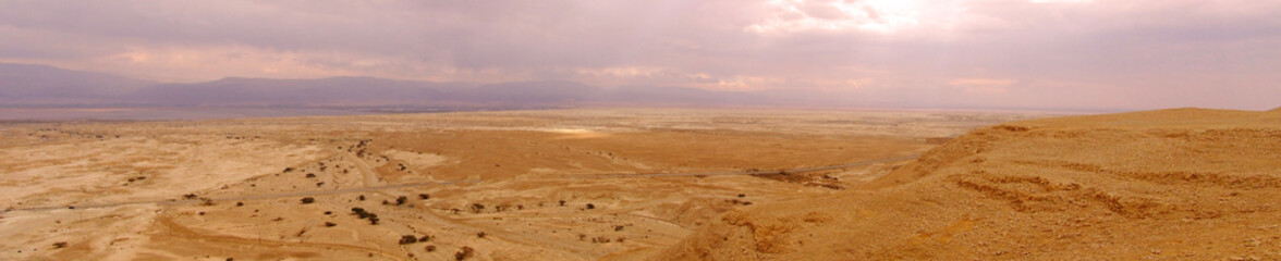 Fototapeta na wymiar Judean Desert and Dead Sea