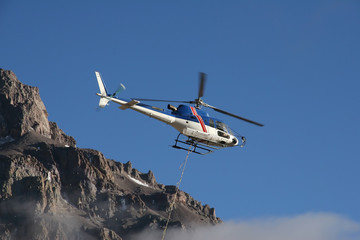 Obraz na płótnie Canvas Aconcagua Helicopter