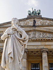 Fototapeta premium berlin gendarmenmarkt schiller denkmal