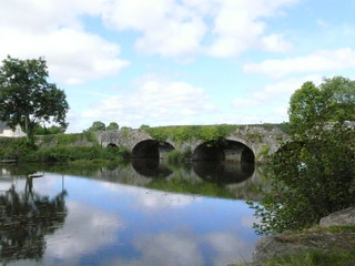 Fototapeta premium River and bridge near Kells, Co. Kilkenny, Ireland