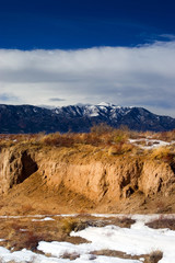 Fototapeta na wymiar Winter among the southern Colorado high desert 