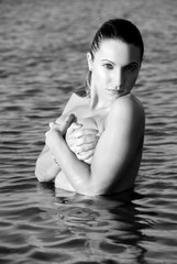 Fototapeta premium Gorgeous model at the Evanston, IL beach.