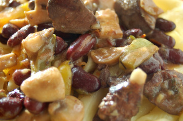Leber mit Bohnen und Paprika
