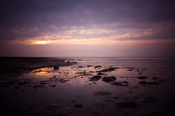 falaise reflet soleil mer océan rocher ciel