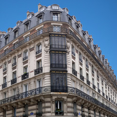 Fototapeta na wymiar Paris Architecture - H. Malot corner house 2