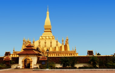 Fototapeta na wymiar świątyni That Luang au laos