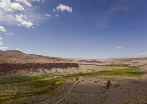 Vallée dans les Andes