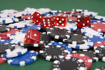 Casino Poker Chips mit W&uuml;rfel