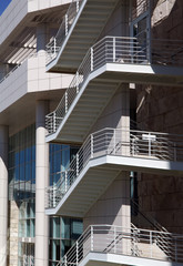 Image of a very Modern Building In Los Angeles