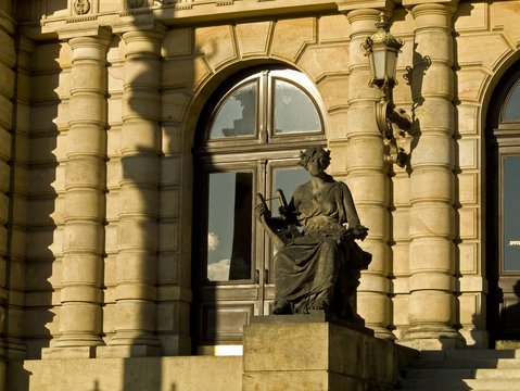 Statue Du Rudolfinum, Prague