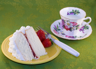 Cake and strawberries