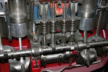 Vue en coupe d'un moteur