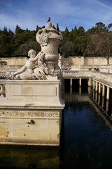 Fototapeta na wymiar ogrody fontanna Nimes