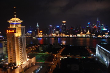 Fototapeta na wymiar shanghai at night