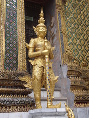 statue im königspalast