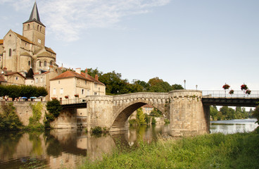 Fototapeta na wymiar Medieval Riverside Village in France